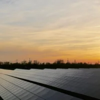 panneaux-photovoltaiques-sol